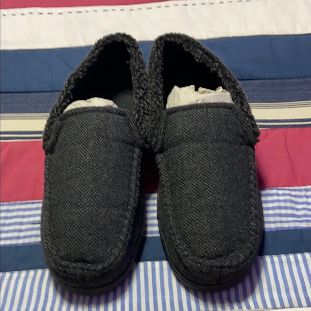 black slippers